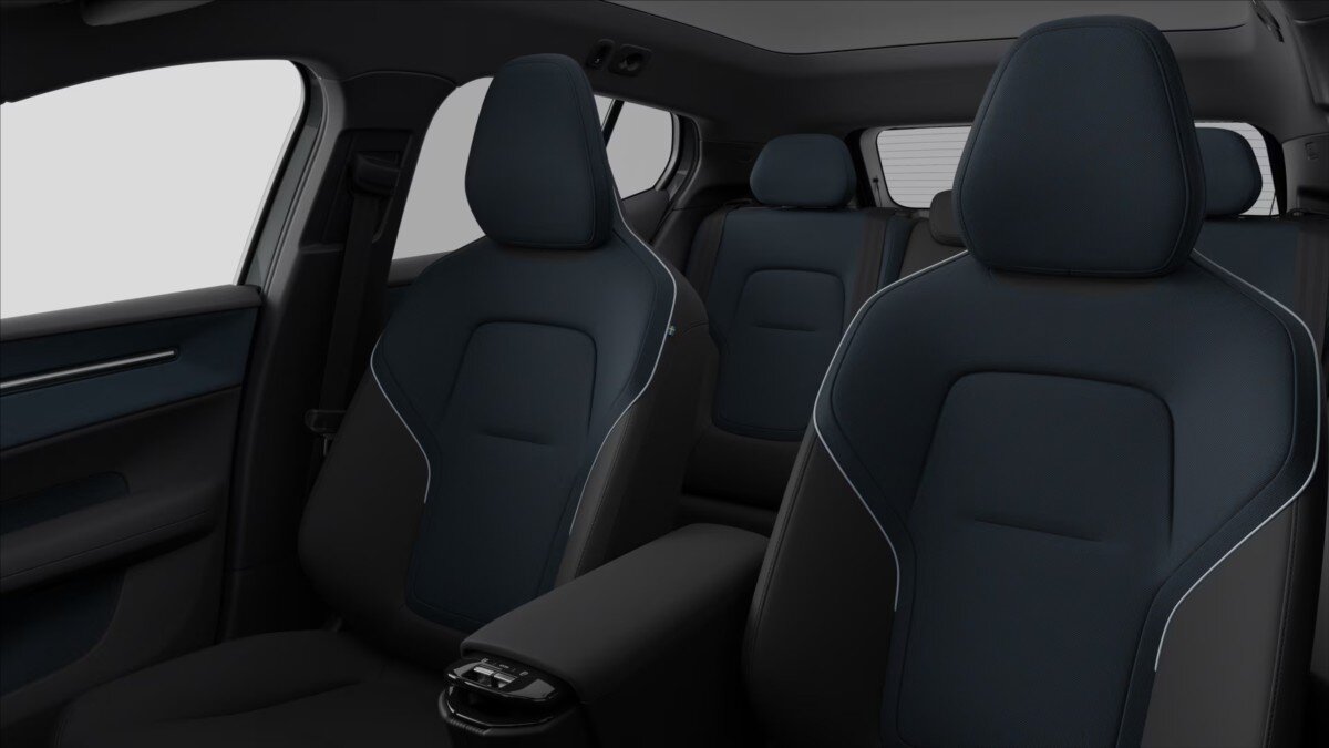 Volvo EX30 SUV / Terénní 0,0 315 kw