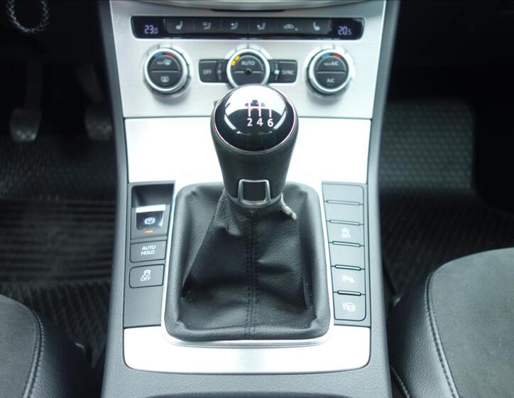 Volkswagen Passat 24