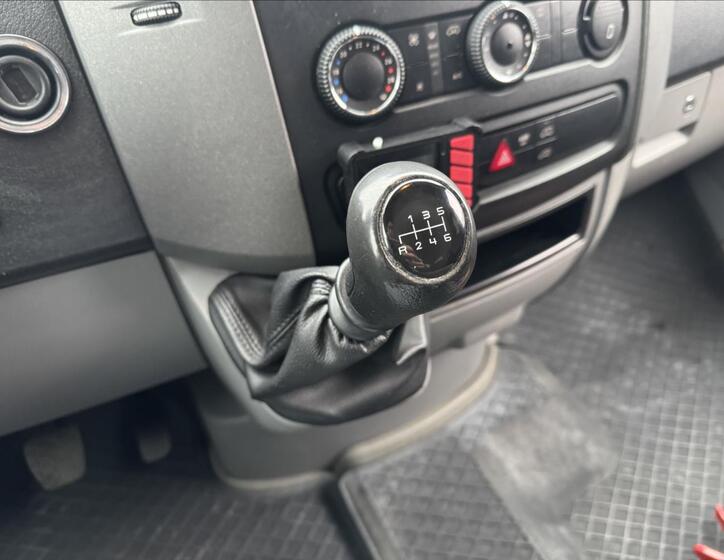 Mercedes-Benz Sprinter 17