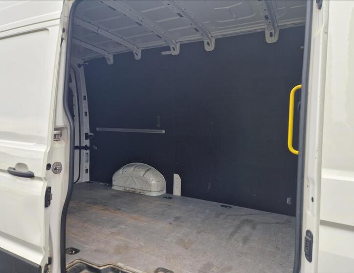 Volkswagen Crafter 9