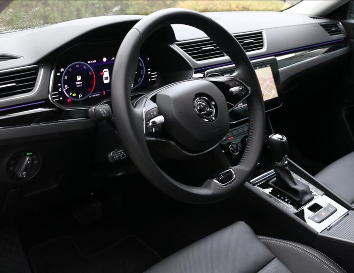 Škoda Superb Sedan / Limuzína 2,0 l 140 kw