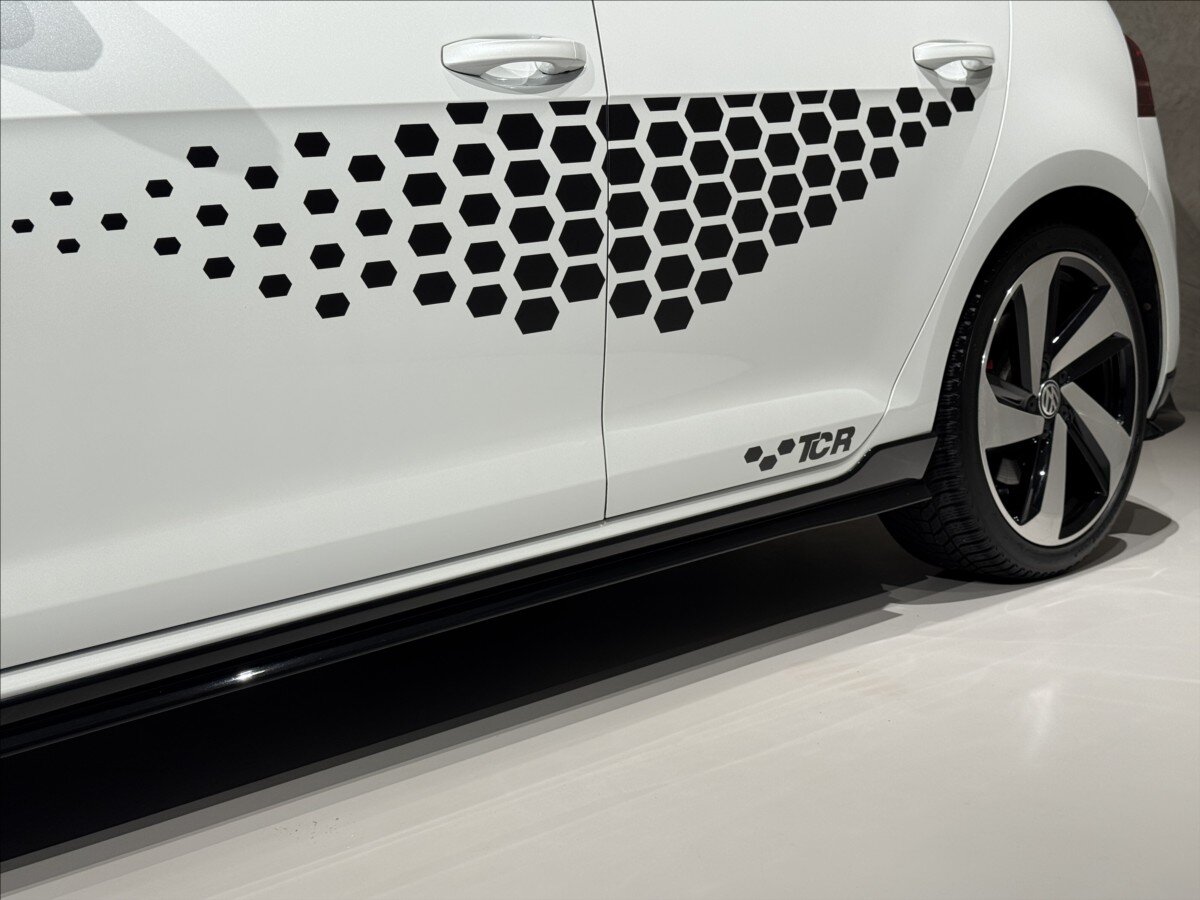 Volkswagen Golf Hatchback 2,0 l 213 kw