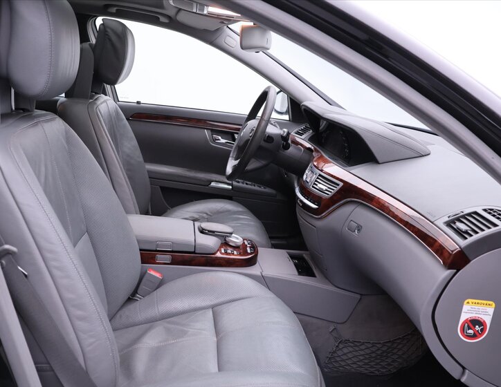 Mercedes-Benz Třídy S 13