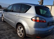 Ford S-MAX MPV 2,0 l 107 kw