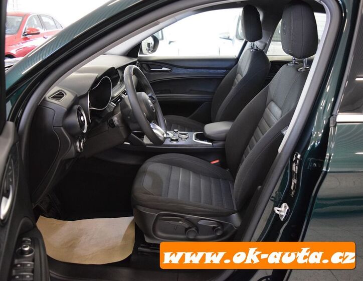 Alfa Romeo Stelvio 13