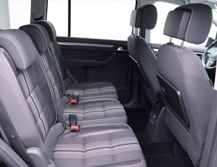 Volkswagen Touran MPV 1,2 l 77 kw