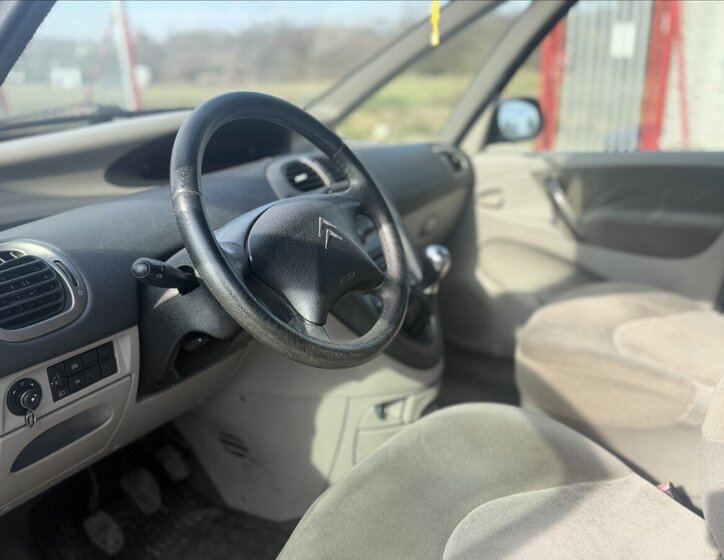 Citroën Xsara Picasso Kombi 1,6 l 70 kw
