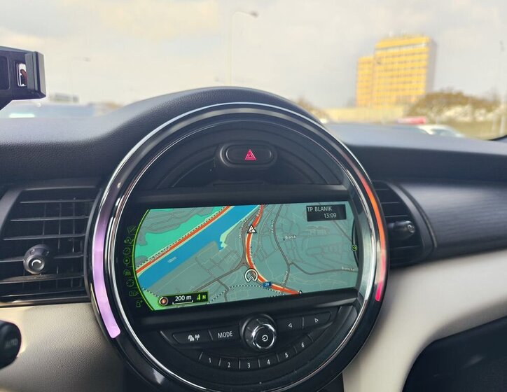 Mini Cooper Hatchback 1,5 l 85 kw