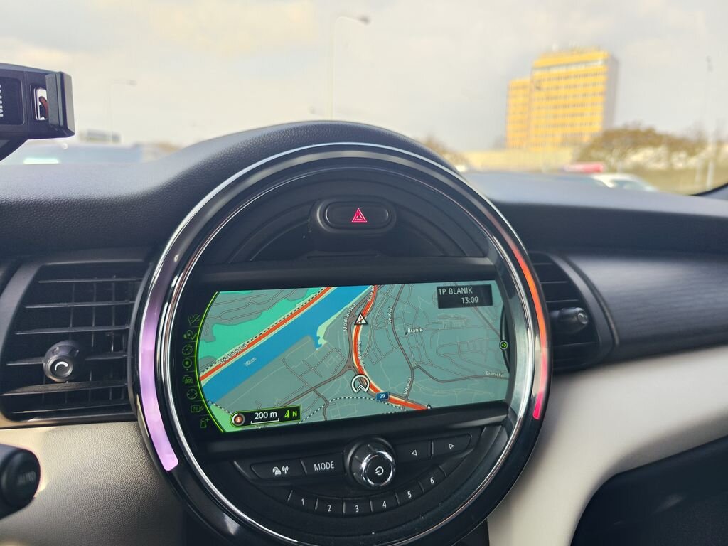 Mini Cooper Hatchback 1,5 l 85 kw