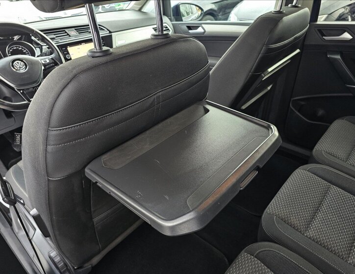 Volkswagen Touran 28