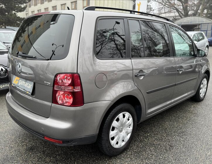 Volkswagen Touran 5