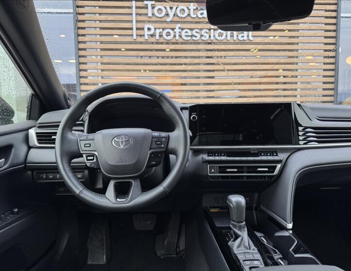 Toyota Camry Sedan 2,5 l 137 kw