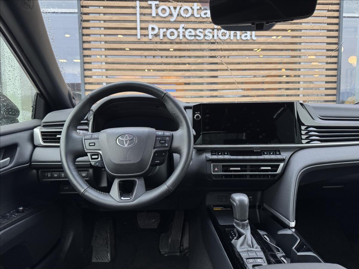 Toyota Camry Sedan 2,5 l 137 kw