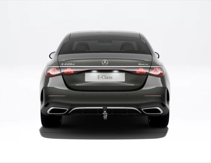 Mercedes-Benz Třídy E Sedan 2,0 l 145 kw