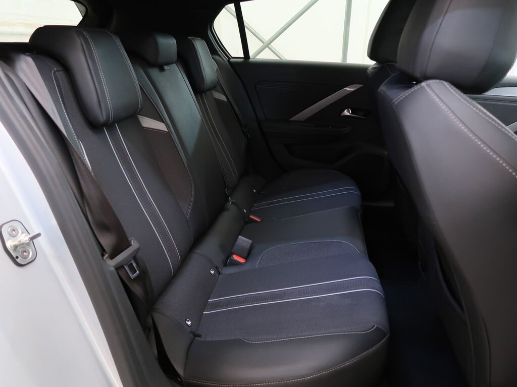 Opel Astra Hatchback 1,2 l 96 kw