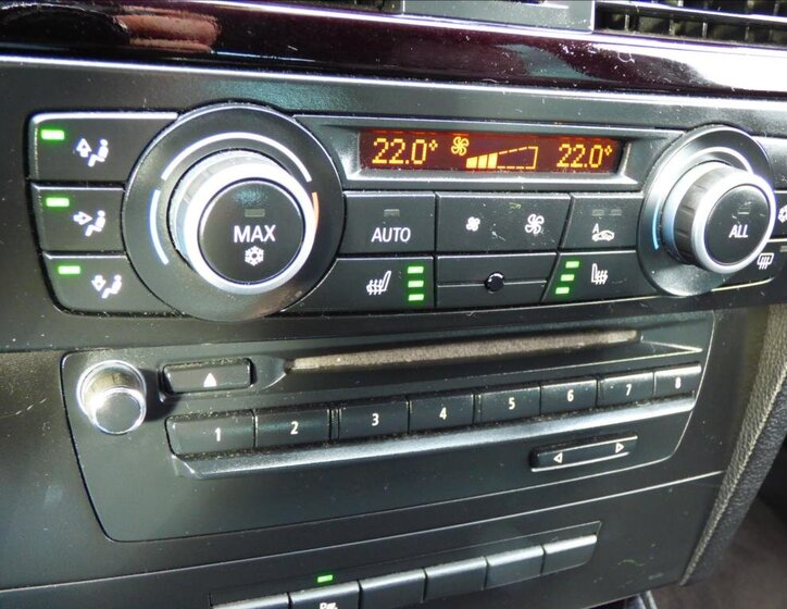 BMW Řada 3 Kombi 3,0 l 180 kw