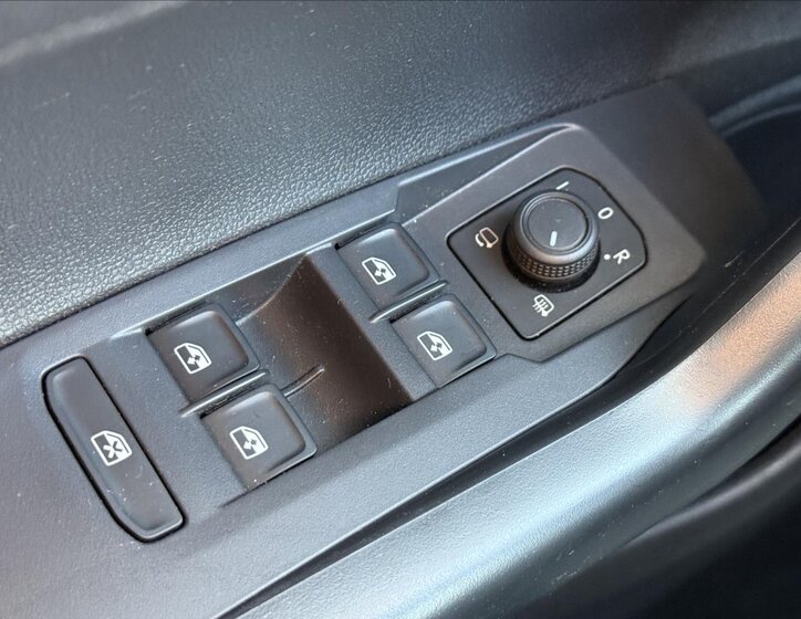 Volkswagen Polo Hatchback 999,0 70 kw