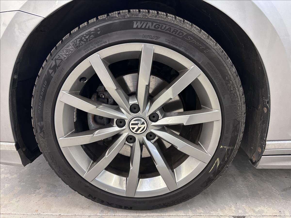 Volkswagen Passat Sedan 2,0 l 162 kw