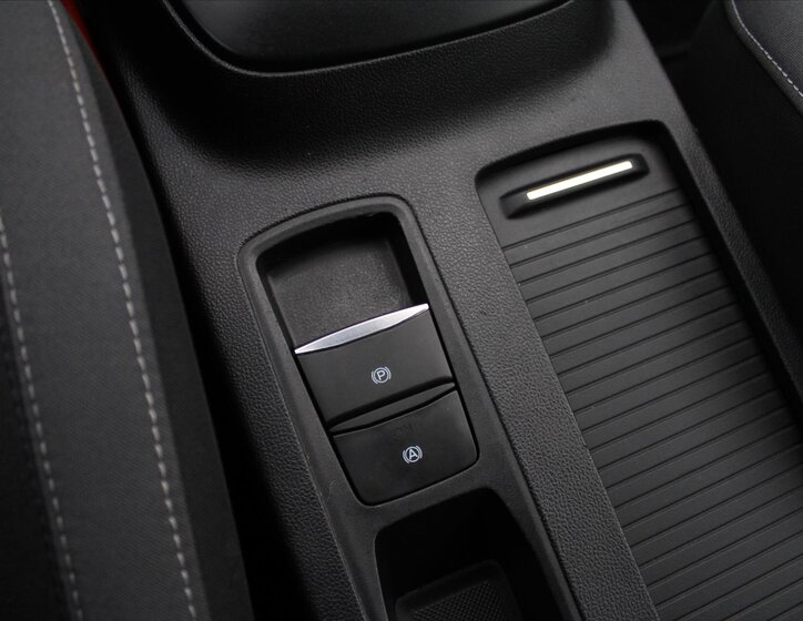 Ford Focus Kombi 999,0 74 kw