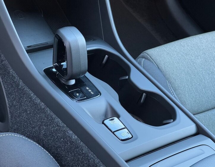 Volvo XC40 SUV / Terénní 2,0 l 120 kw