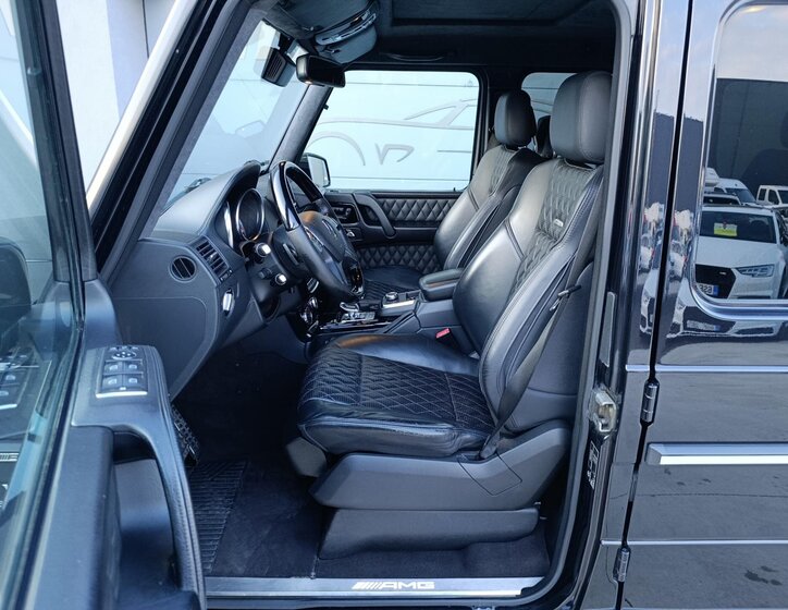 Mercedes-Benz Třídy G SUV / Terénní 5,5 l 400 kw