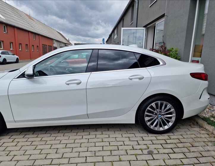 BMW Řada 2 Sedan / Limuzína 2,0 l 110 kw