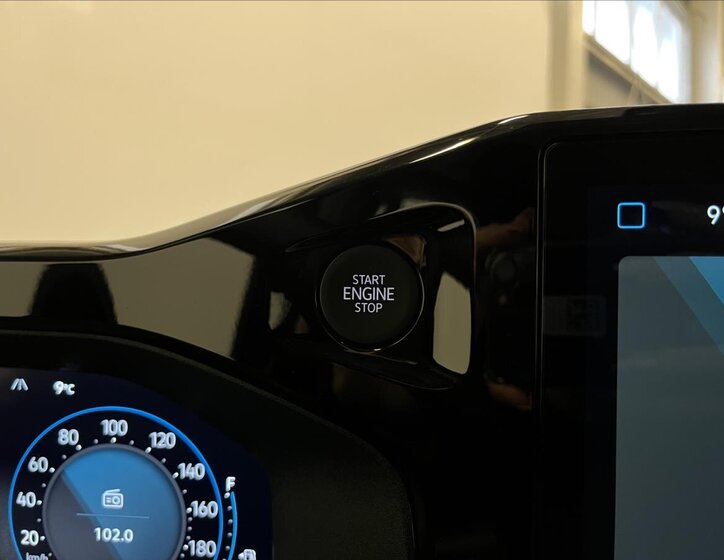 Volkswagen Caravelle Kombi 2,0 l 110 kw