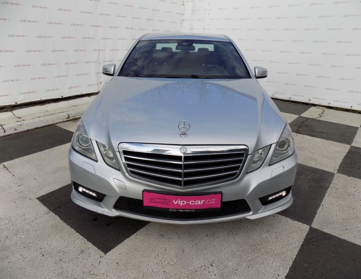 Mercedes-Benz Třídy E Sedan / Limuzína 2,1 l 125 kw