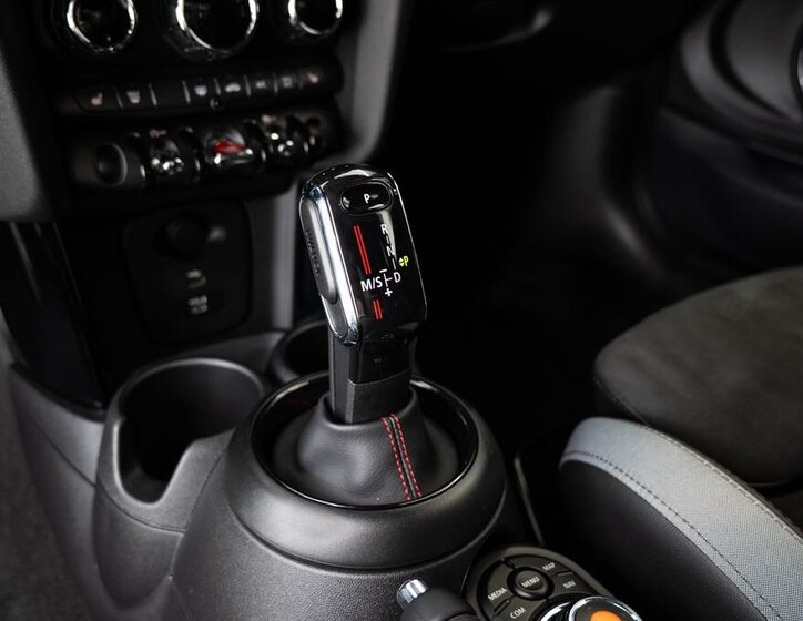 Mini Cooper Hatchback 2,0 l 225 kw