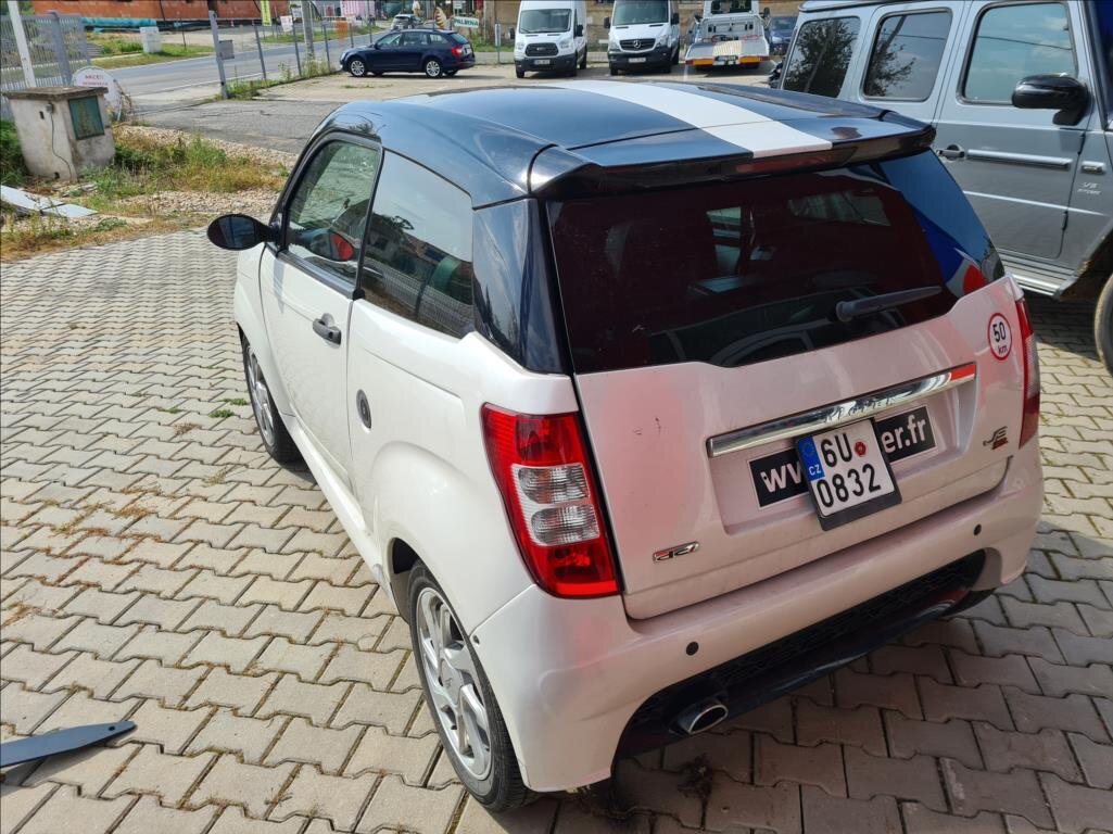 Ligier JS 50 L Hatchback 480,0 4 kw