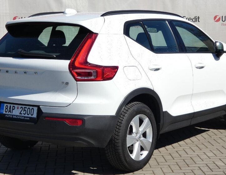 Volvo XC40 SUV / Terénní 1,5 l 95 kw