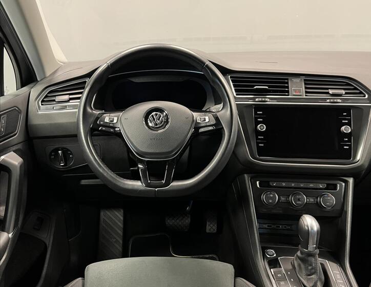 Volkswagen Tiguan 5