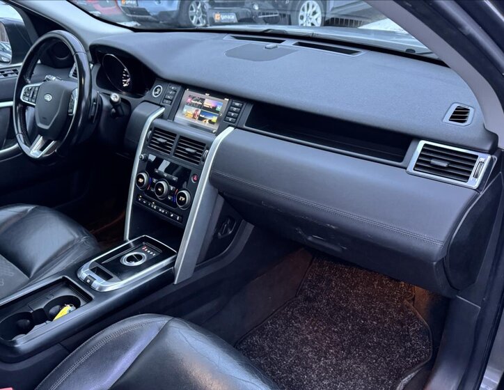 Land Rover Discovery Sport 17
