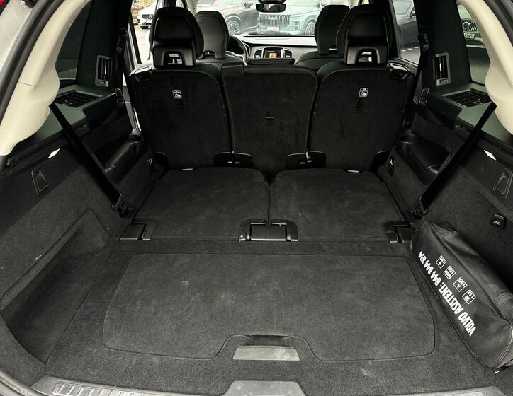 Volvo XC90 SUV / Terénní 2,0 l 173 kw