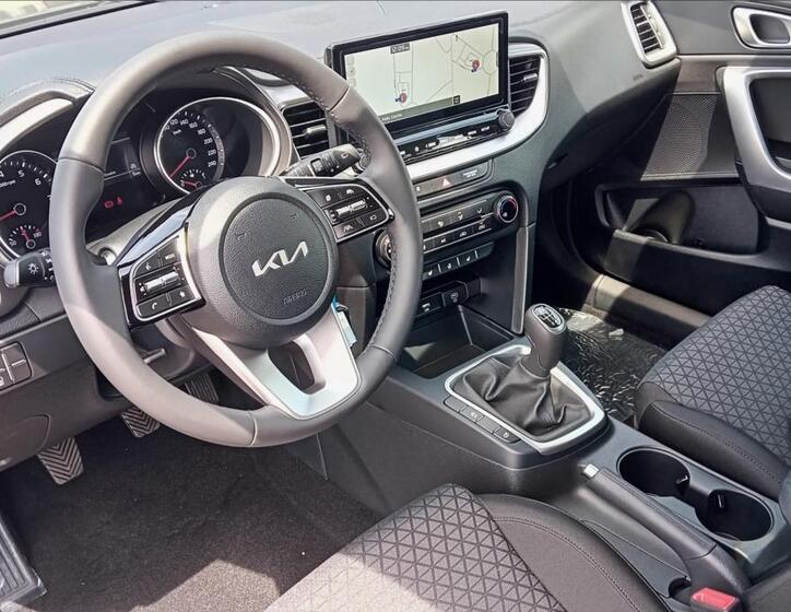 KIA Ceed 8