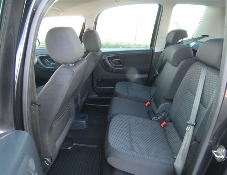 Škoda Roomster MPV 1,2 l 63 kw