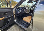 Lexus UX 300h Hatchback 2,0 l 146 kw