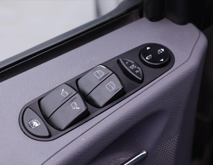 Mercedes-Benz Viano Kombi 3,0 l 150 kw