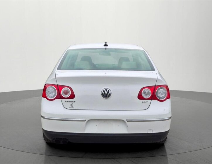 Volkswagen Passat Sedan / Limuzína 2,0 l 147 kw