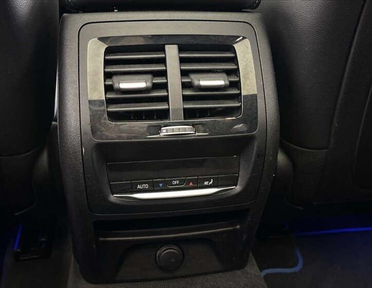 BMW X3 SUV / Terénní 2,0 l 140 kw