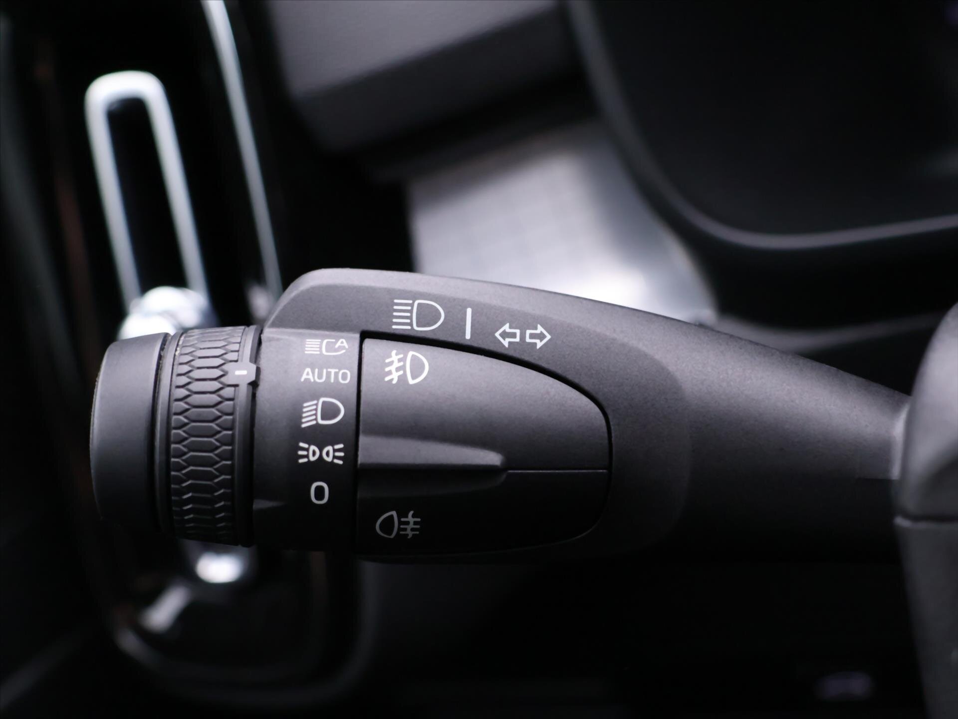 Volvo XC40 SUV 2,0 l 145 kw