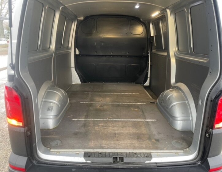 Volkswagen Transporter Skříň 2,0 l 81 kw