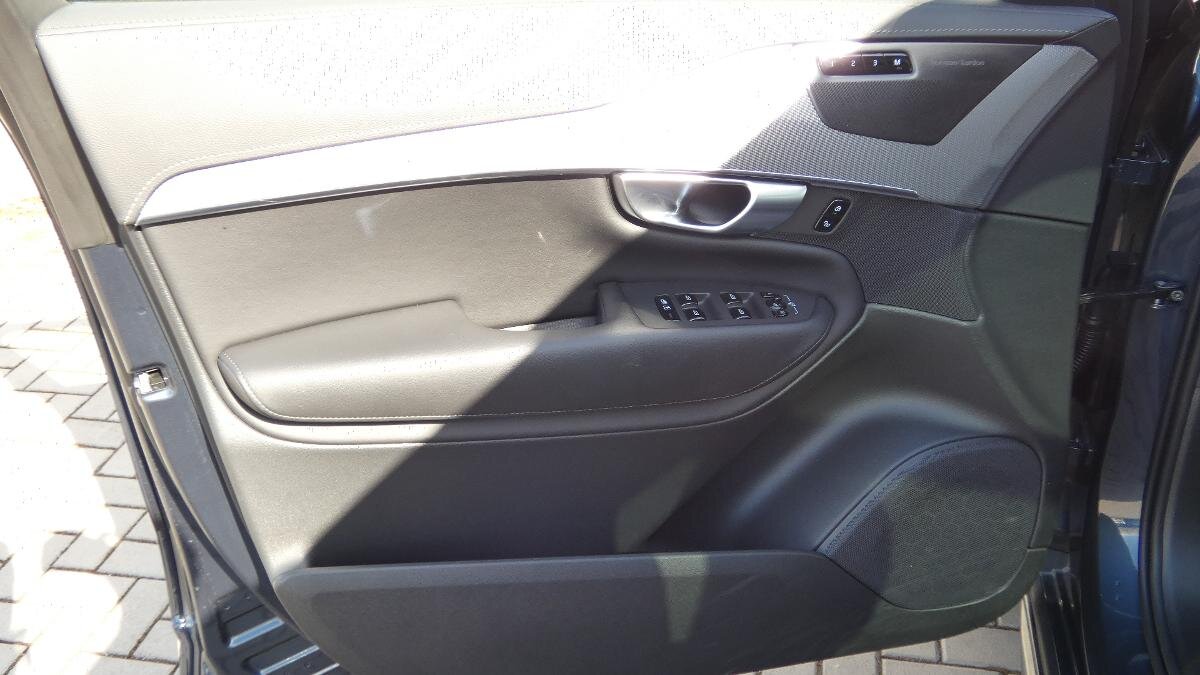 Volvo XC90 SUV / Terénní 2,0 l 173 kw