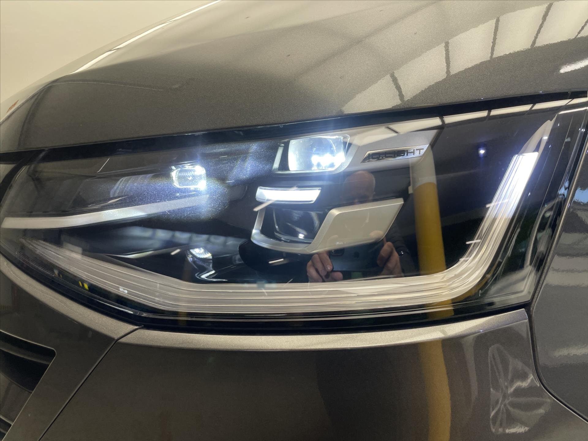 Volkswagen Caravelle Ostatní 2,0 l 125 kw