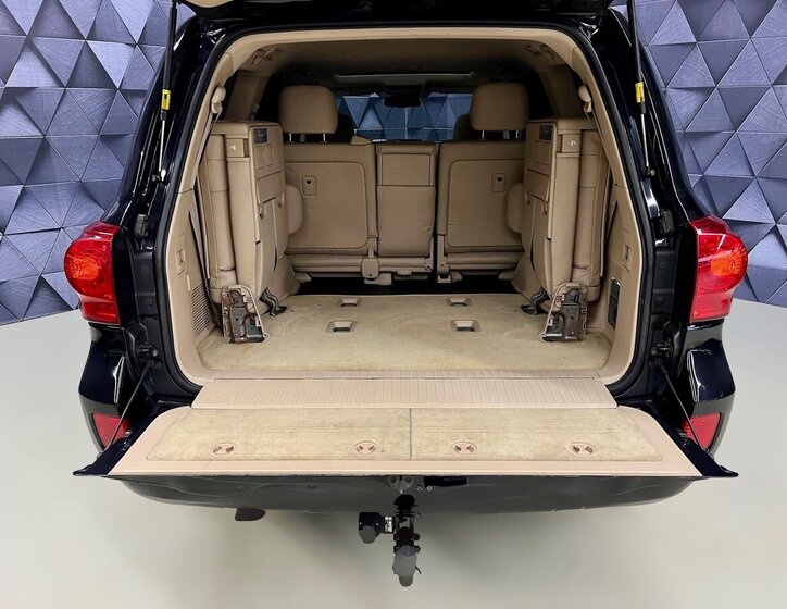 Toyota Land Cruiser 28