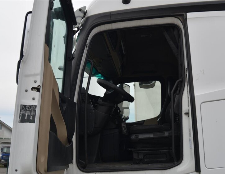 Mercedes-Benz Ostatní Ostatní 0,0 330 kw