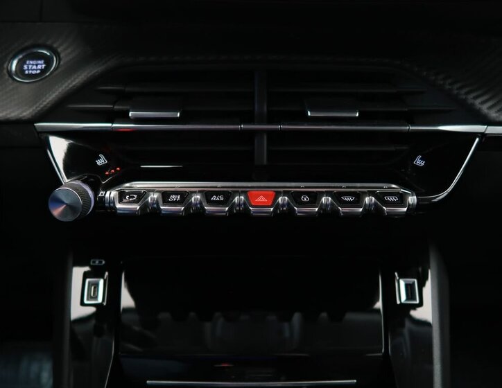 Peugeot 2008 SUV 0,0 100 kw