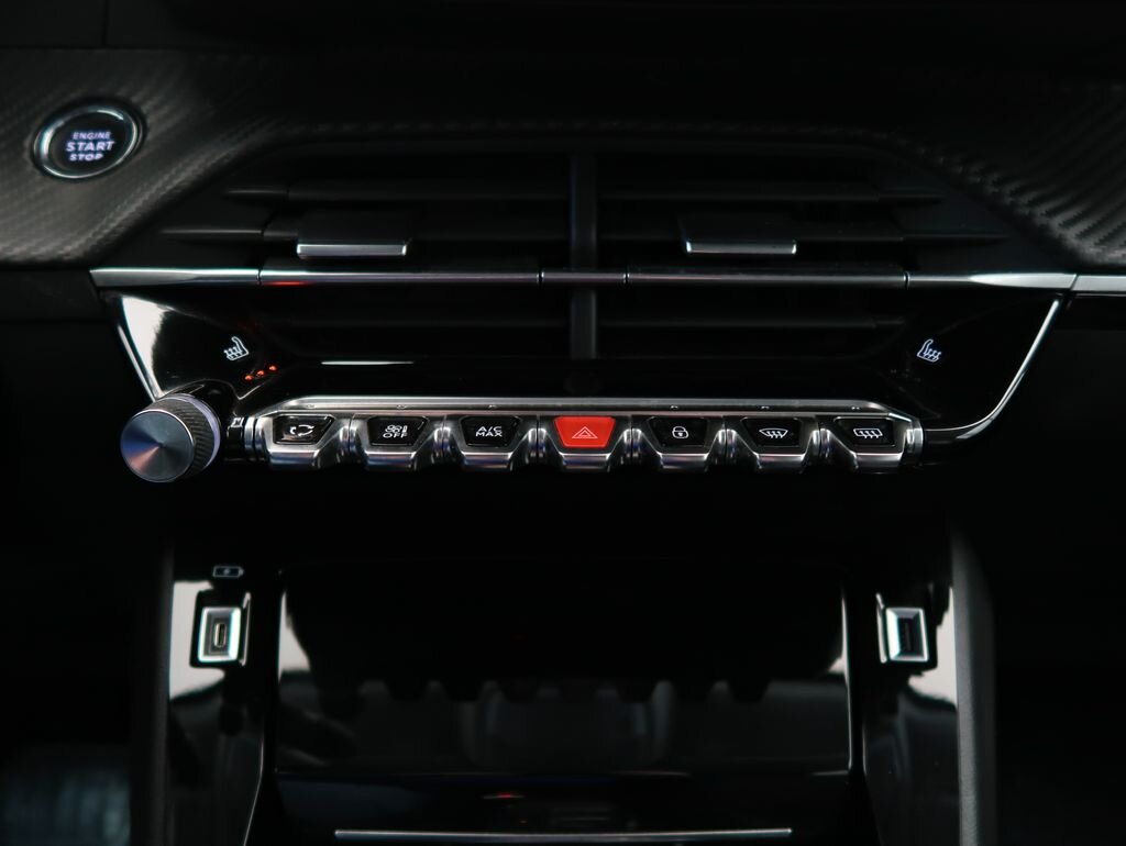 Peugeot 2008 SUV 0,0 100 kw