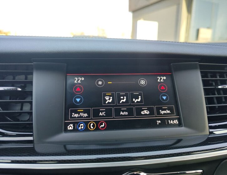 Opel Insignia Kombi 2,0 l 128 kw