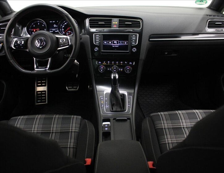 Volkswagen Golf Kombi 2,0 l 135 kw